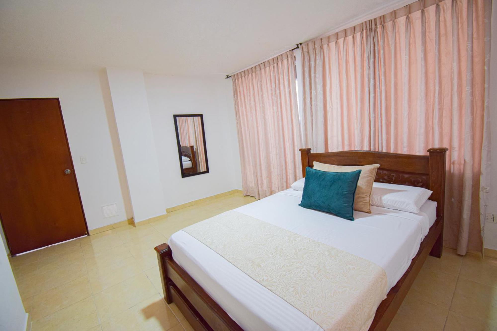 Hotel Toledo Plaza 아르메니아 외부 사진