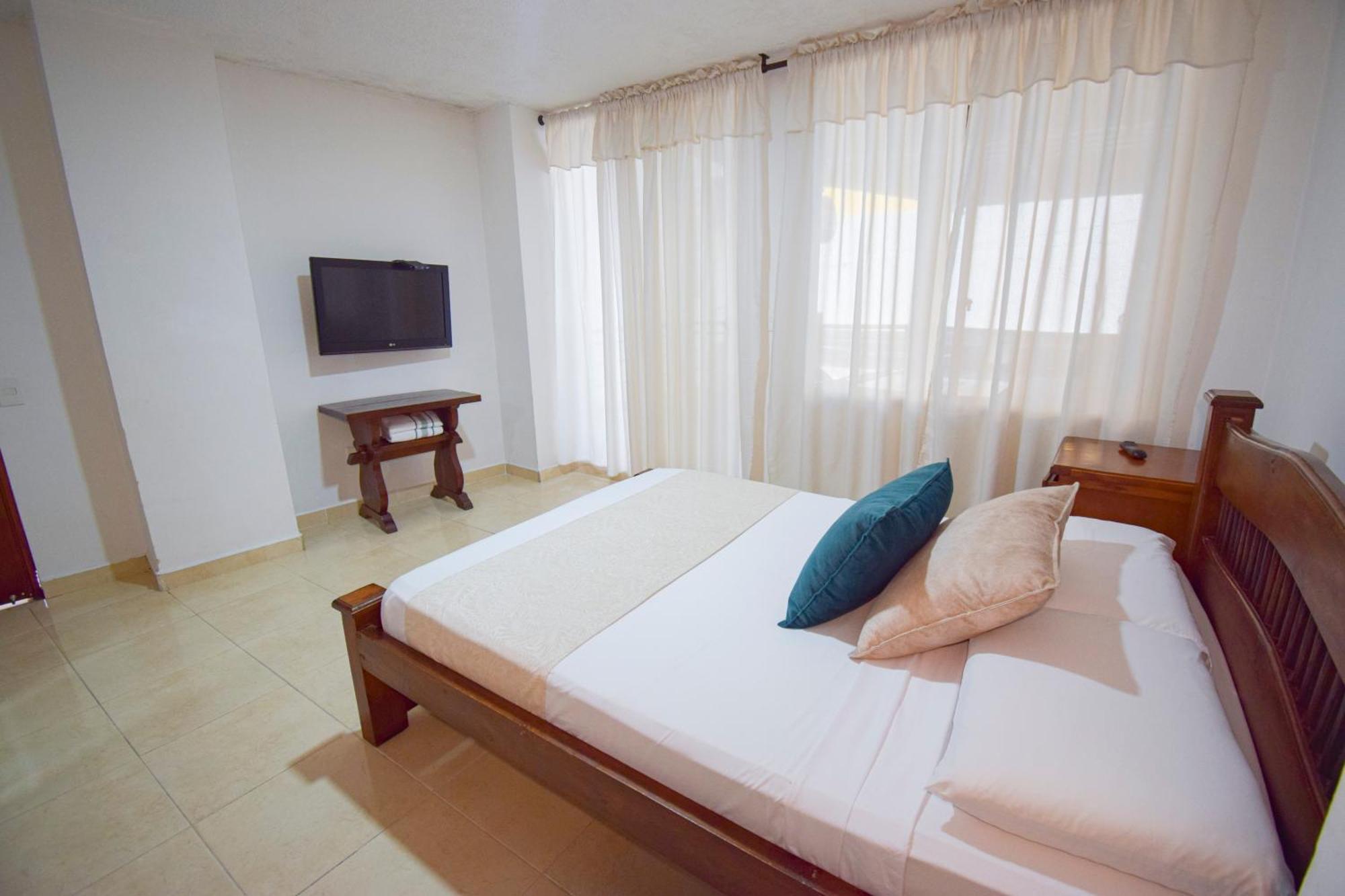 Hotel Toledo Plaza 아르메니아 외부 사진